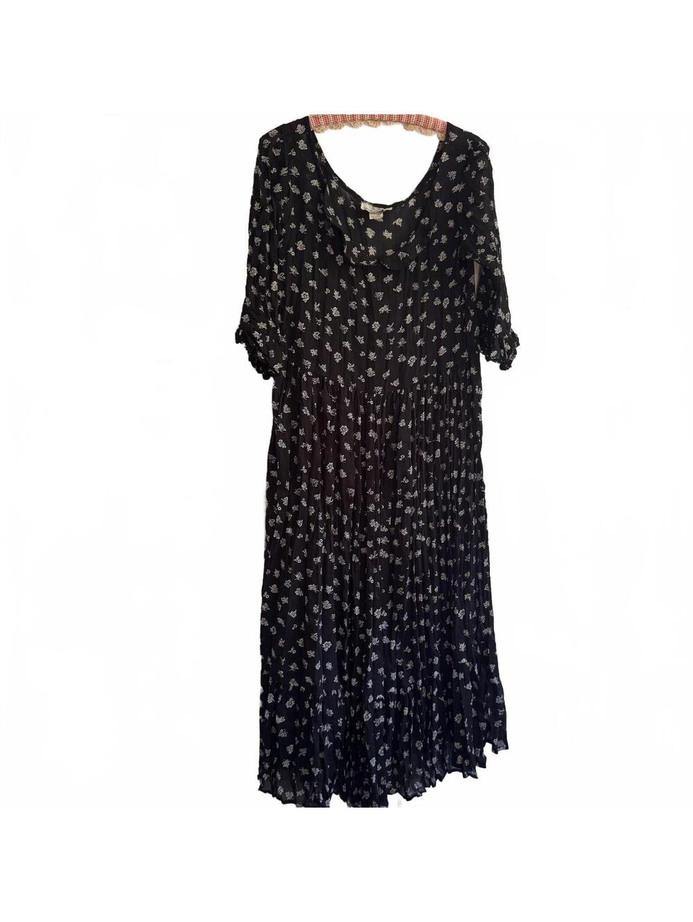 Spoiled Girls Dress One Size OS Black White Floral Crinkle Rayon Made In USA